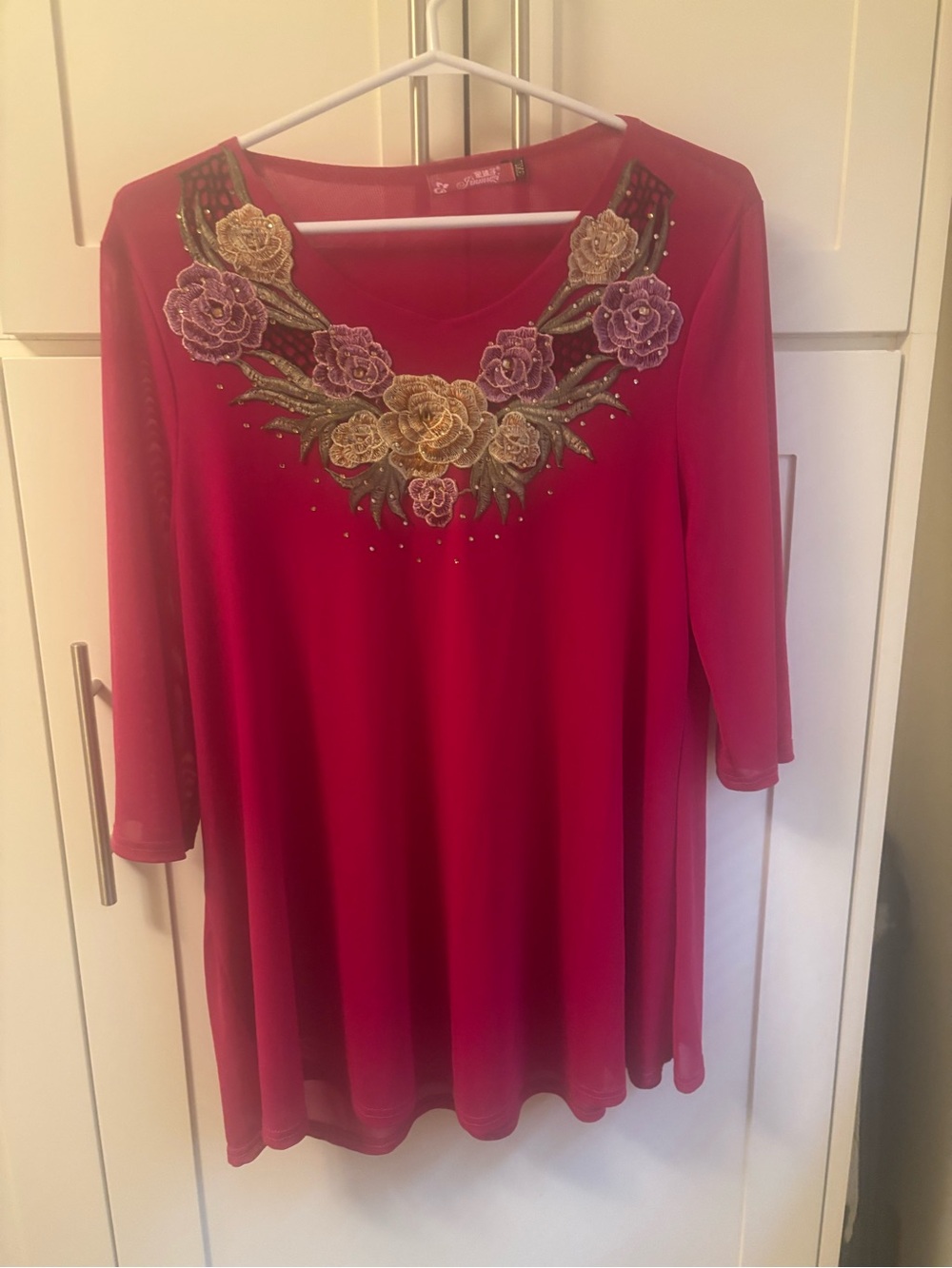 Women's Embellished Pink Floral Neckline Tunic